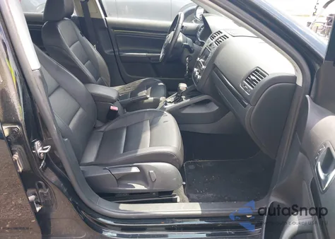 2010 Volkswagen Jetta Se z USA, uszkodzony, nr VIN 3VWRZ7AJ3AM024737